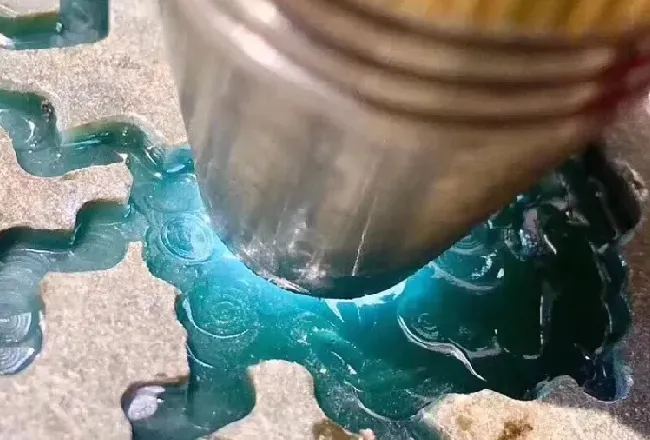 冰蓝水是什么等级的翡翠,冰蓝底翡翠和绿色翡翠哪个值钱？