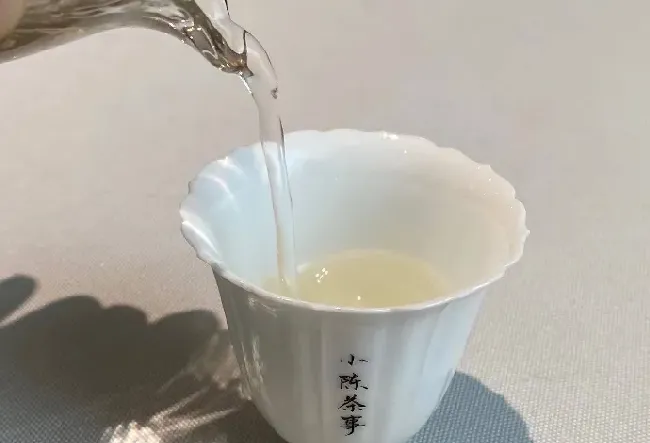 老白茶怎么煮 煮多久好喝,8年老白茶煮多久？