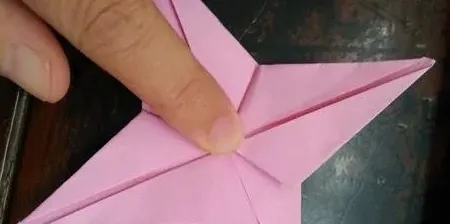 简单的玫瑰花怎么折,最简单的花的折法玫瑰花怎么叠？