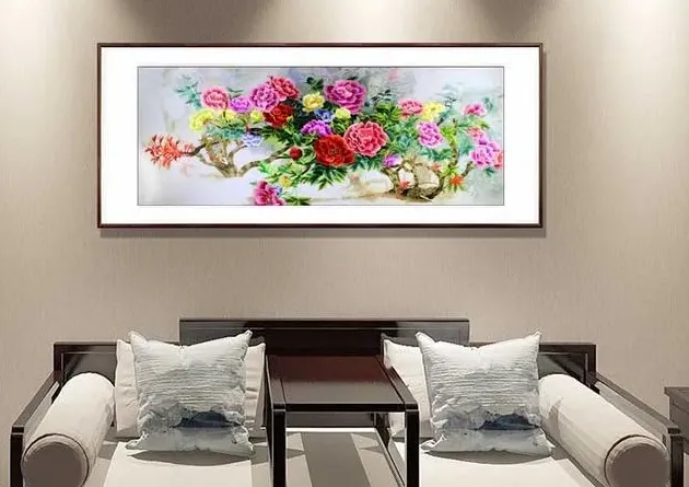 客厅挂什么画好,客厅背景墙挂什么画？客厅挂画的推荐有哪些？