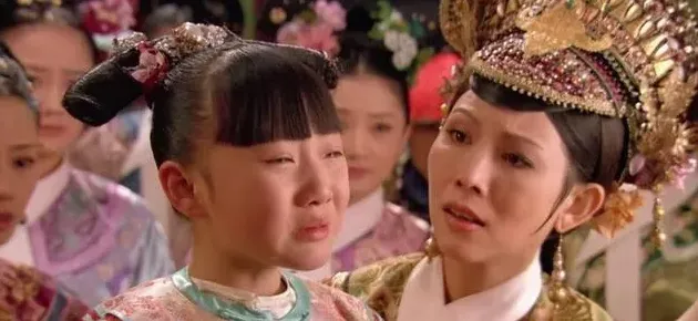 胧月为什么说皇后推了甄嬛,胧月为什么说皇后推了甄嬛？