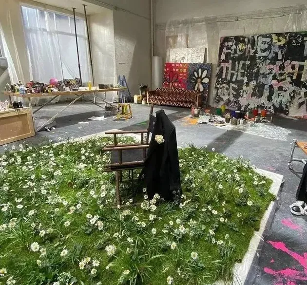 权志龙喜欢雏菊是因为水原吗,权志龙为什么喜欢雏菊？